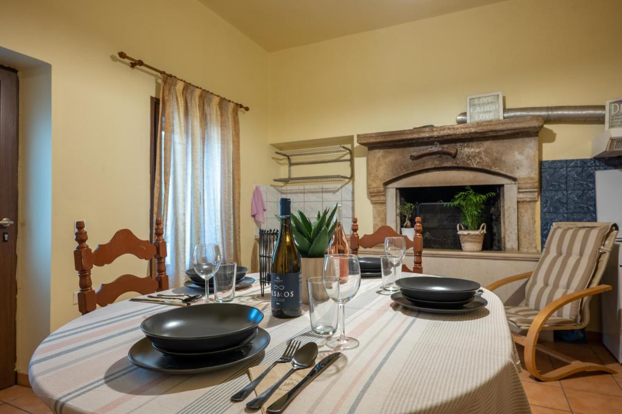 Walnut Tree Villa Archanes Exterior foto