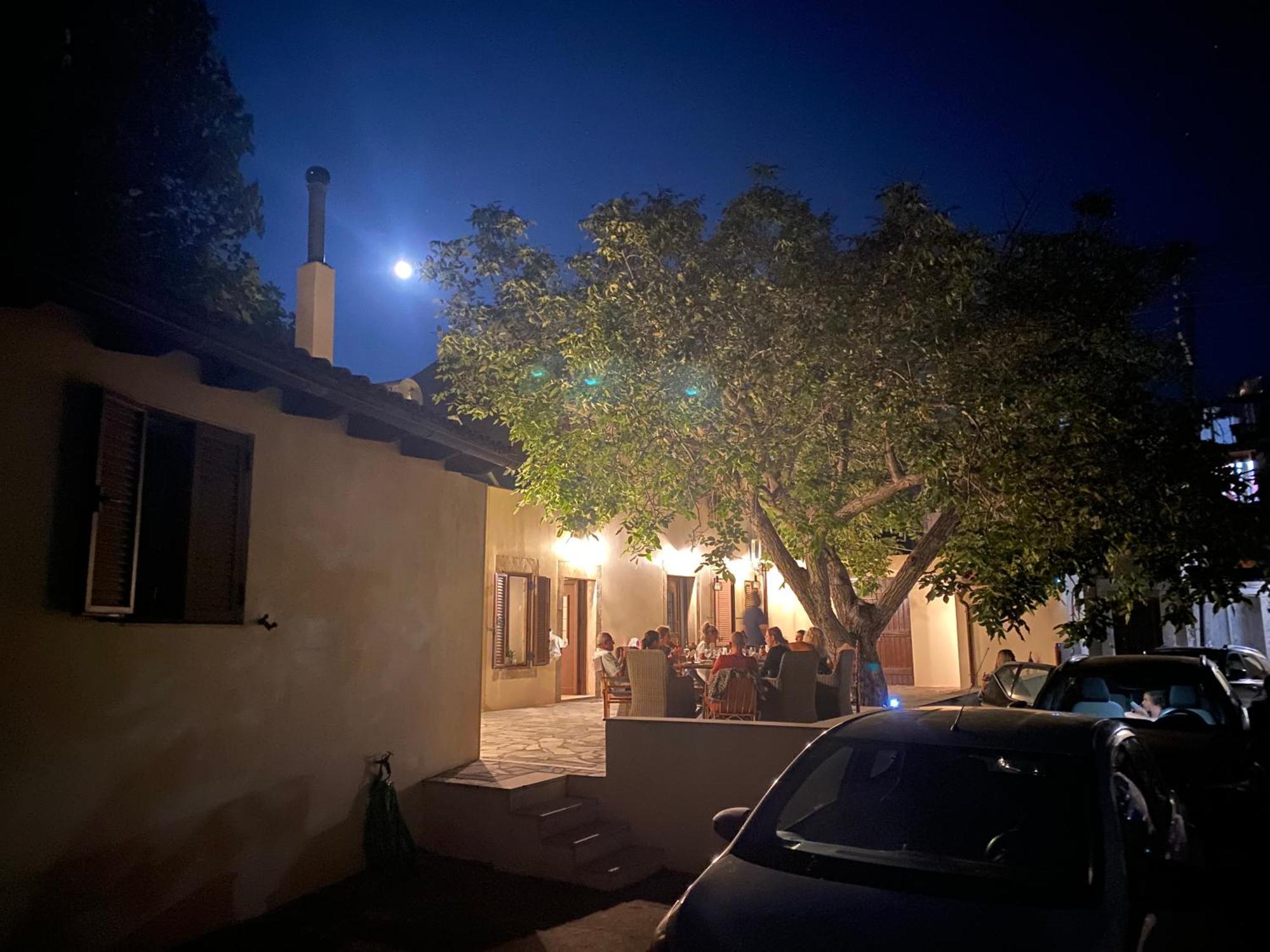 Walnut Tree Villa Archanes Exterior foto